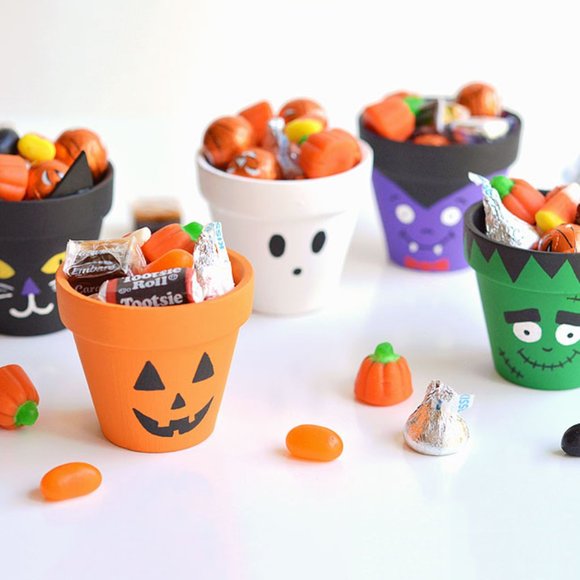 Halloween DIY Clay Kit - Picture 4 of 14
